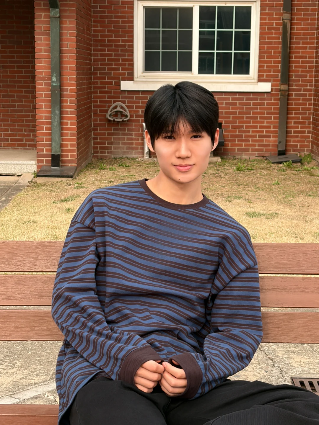 DAYSTAND 네이비 스트라이프 오버핏 롱슬리브 추가 이미지 2