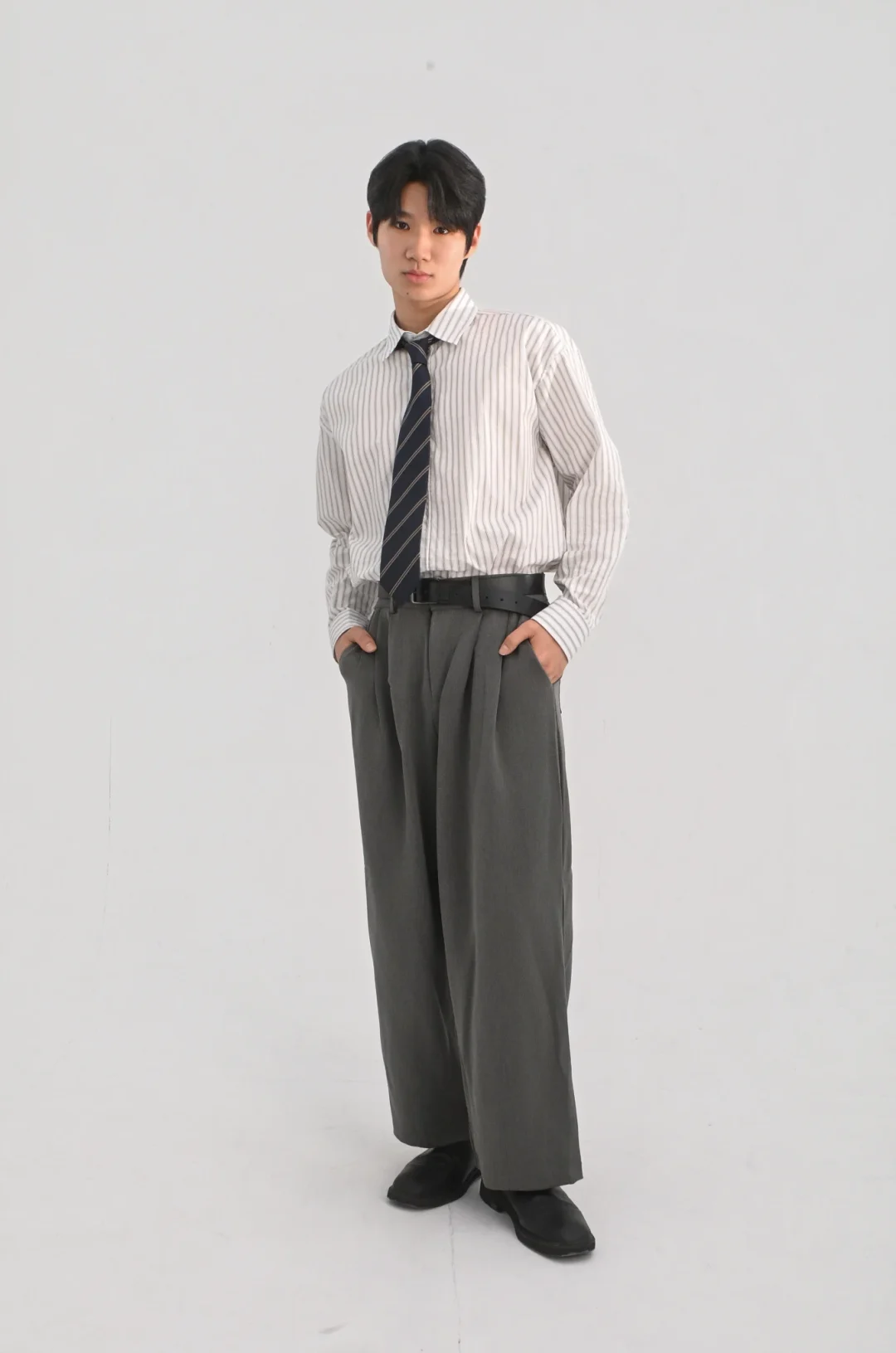 DAYSTAND 파인 스트라이프 데일리 루즈핏 셔츠 추가 이미지 14