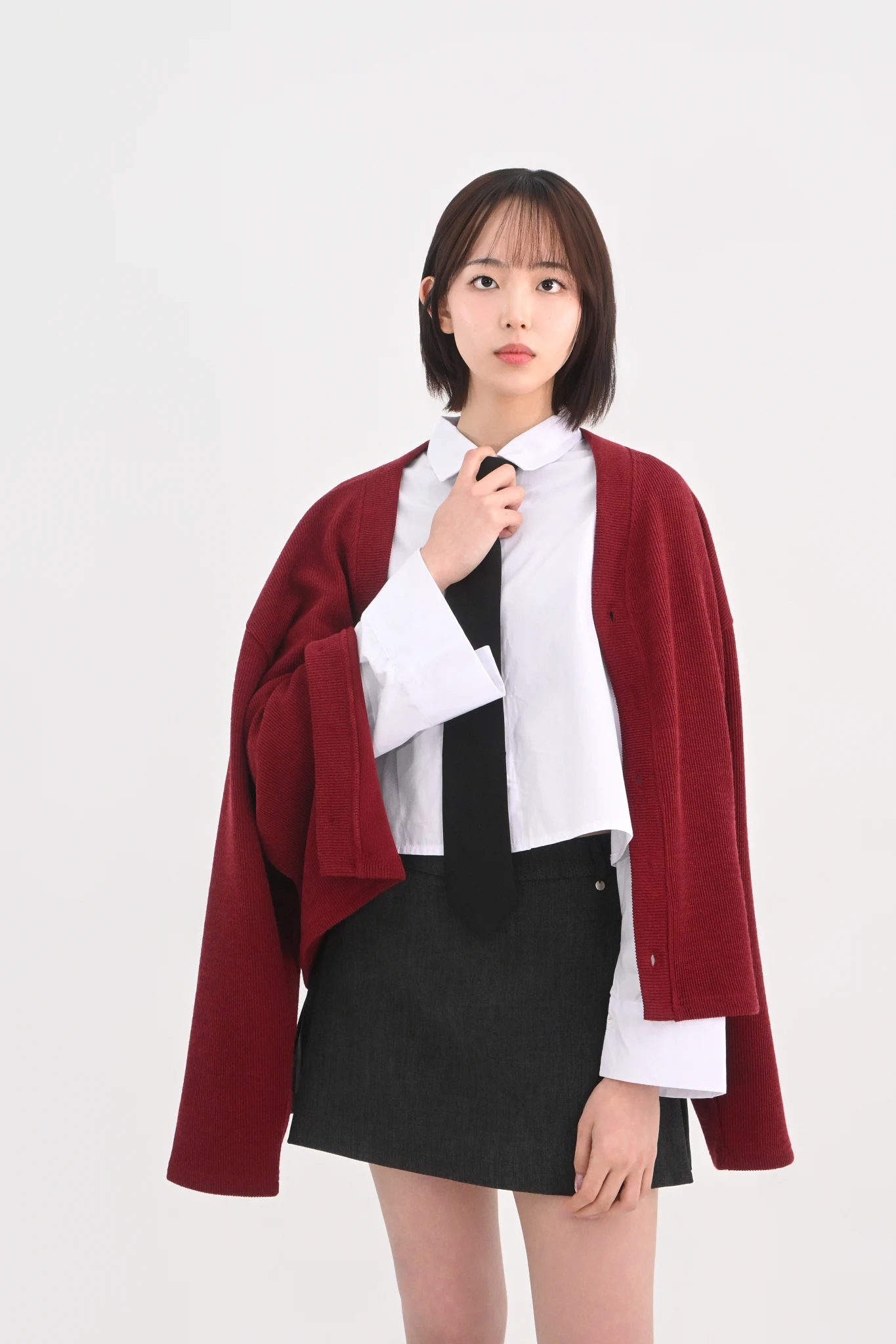 DAYSTAND 화이트 백 슬릿 크롭 셔츠 추가 이미지 13