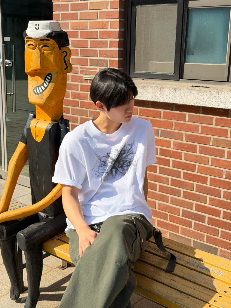 DAYSTAND 앱스트랙 와이어 박시 티셔츠 대표 이미지