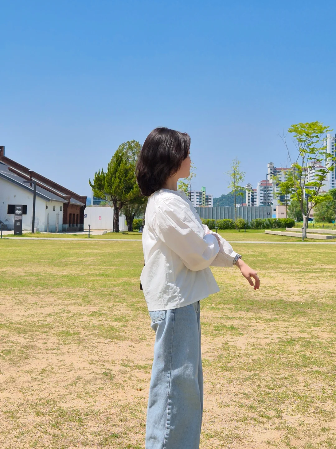 DAYSTAND 메로우 핀턱 리본 블라우스 추가 이미지 4