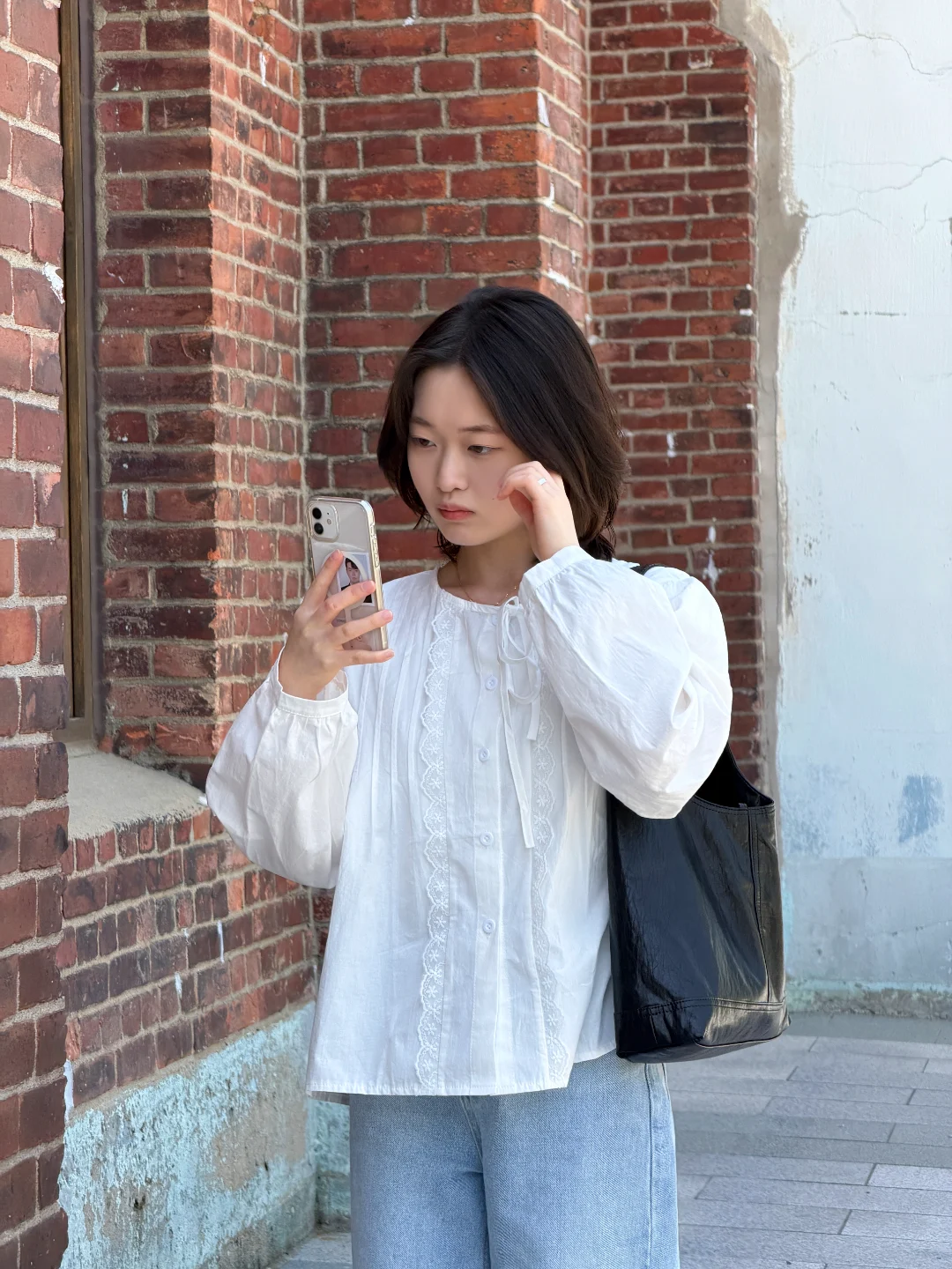 DAYSTAND 메로우 핀턱 리본 블라우스 추가 이미지 19